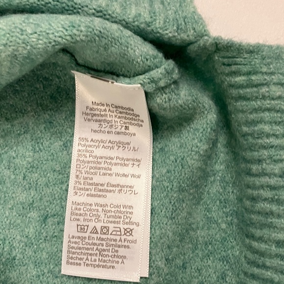 J Crew super soft crewneck sweater - Picture 6 of 6